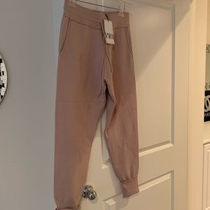Zara new with tags -sweater pants